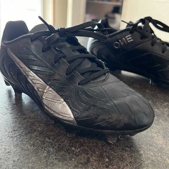 Kids Soccer cleats - Picture 2 of 4